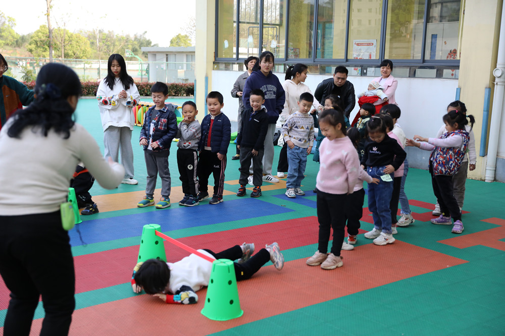 學(xué)生用心，幼兒開(kāi)心，家長(zhǎng)放心      ——衡陽(yáng)幼兒師范高等?？茖W(xué)校開(kāi)設(shè)“四點(diǎn)半課堂”
