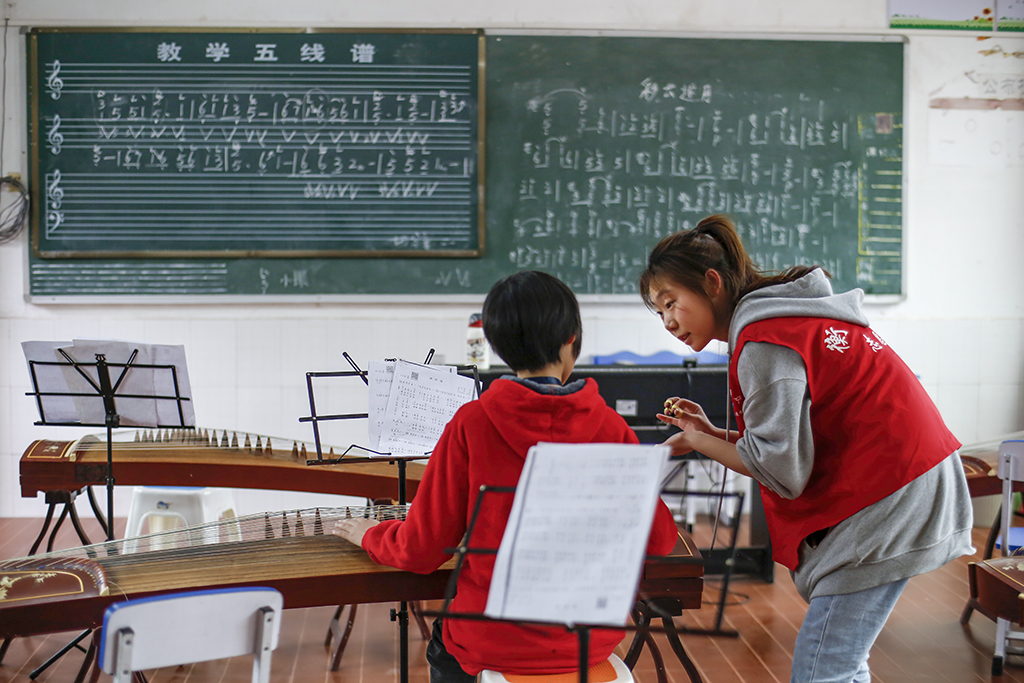 “藝”起成長(zhǎng)，伴你同行 ——衡陽幼兒師專志愿者赴衡南縣松江聯(lián)合學(xué)校長(zhǎng)嶺校區(qū)開展支教幫扶活動(dòng)